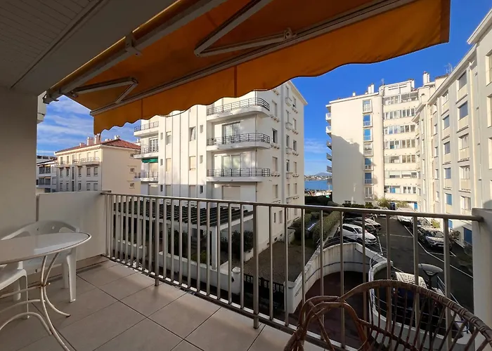 Appartement Charme A 2 Pas De La Plage Avec Parking A St-Jean-De-Luz - Fr-1-239-1032